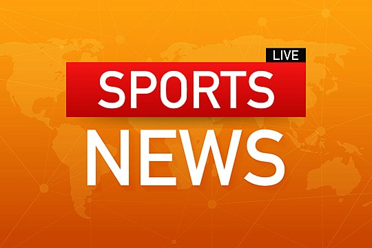 乒乓球员摸乒乓球台